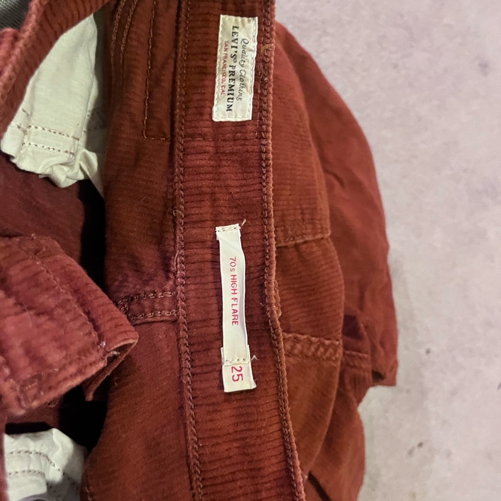 Levis Flared Burgundy Corduroy Pants - Picture 3 of 6